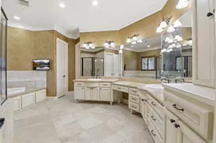 30 N Palmiera Cir, The Woodlands, TX 77382 - Photo 22