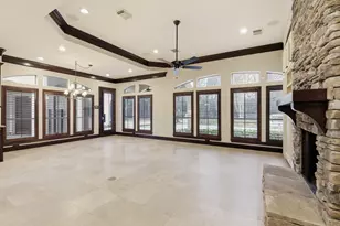 30 N Palmiera Cir, The Woodlands, TX 77382 - Photo 10