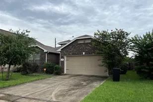 335 American Black Bear Dr, Crosby, TX 77532 - Photo 2