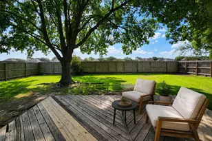 2412 N Mission Cir, Friendswood, TX 77546 - Photo 30
