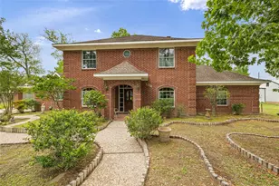 106 River Oaks Dr, Baytown, TX 77523 - Photo 4