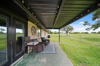 2303 Perryman Avenue, Palacios, TX 77465 - Photo 22