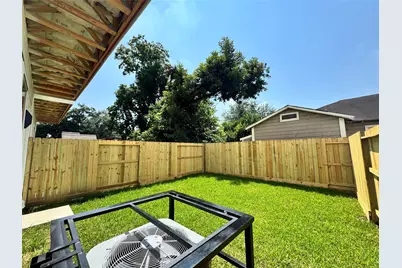 1504 Griffin Street, Houston, TX 77009 - Photo 16