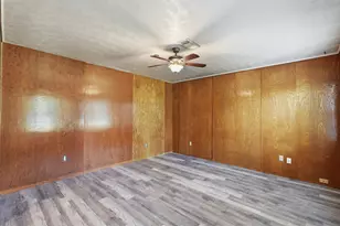 212 Jones Rd, Highlands, TX 77562 - Photo 12