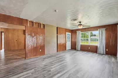 212 Jones Road, Highlands, TX 77562 - Photo 6