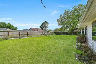 1116 W Castlewood Ave, Friendswood, TX 77546 - Photo 30