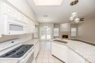 7827 Highland Farms Rd, Houston, TX 77095 - Photo 6