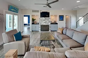 21326 Gulf Dr, Galveston, TX 77554 - Photo 14