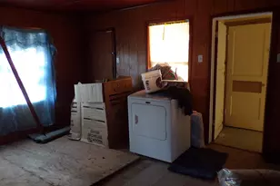 618 N 11th St, Texas City, TX 77590 - Photo 16