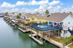 22105 Deaf P Smith Dr, Galveston, TX 77554 - Photo 2