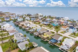 22105 Deaf P Smith Dr, Galveston, TX 77554 - Photo 48