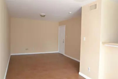 304 Dell Court #6, Houston, TX 77009 - Photo 6