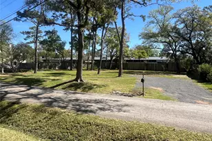218 Bylane Dr, Houston, TX 77024 - Photo 1