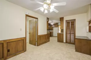 55 Flag Ct, Lake Jackson, TX 77566 - Photo 12