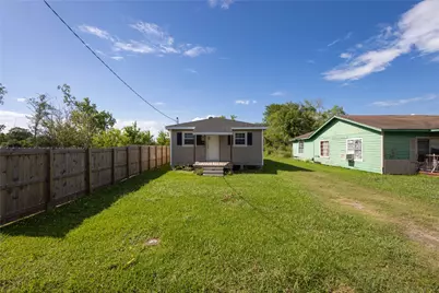 1840 Ollie Street, Beaumont, TX 77705 - Photo 2