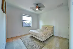 1724 Woodhead St, Houston, TX 77019 - Photo 20