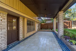131 Shadowood St, Conroe, TX 77304 - Photo 30