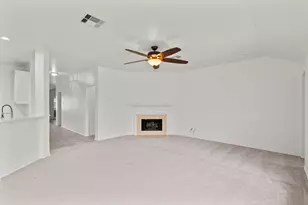 112 Sandstone Bend Ln, Dickinson, TX 77539 - Photo 12