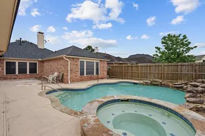 112 Sandstone Bend Lane, Dickinson, TX 77539 - Photo 38