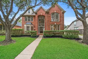 1123 Summer Brook, Sugar Land, TX 77479 - Photo 2