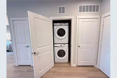 1610 Campbell Rd #B1.302, Houston, TX 77055 - Photo 12