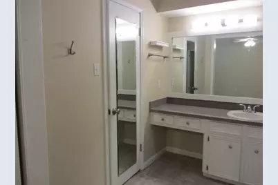 603 Hillcrest Drive, Huntsville, TX 77340 - Photo 18