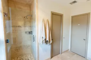 5100 San Felipe St, Houston, TX 77056 - Photo 22