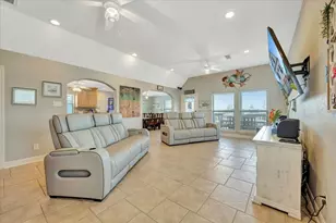 28 Dolphin St, Bayou Vista, TX 77563 - Photo 18