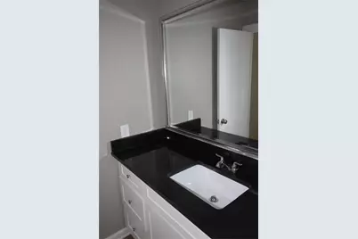 5400 E Sheldon Street #B, Houston, TX 77008 - Photo 16