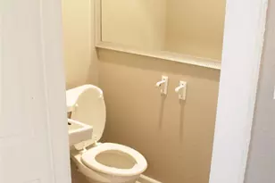 5400 E Sheldon St, Houston, TX 77008 - Photo 6