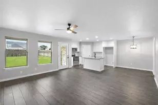 228 St Charles Dr, Springtown, TX 76082 - Photo 2