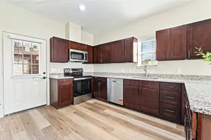 500 Legacy, Alvin, TX 77511 - Photo 6