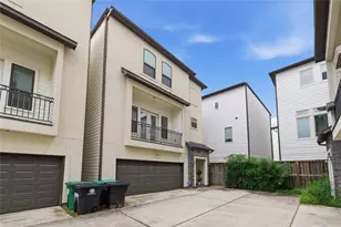 960 W 24th St, Houston, TX 77008 - Photo 2