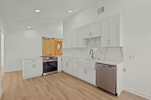 1225 O Neil Rd, Port Bolivar, TX 77650 - Photo 12