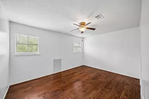 1922 Grand Valley Dr, Houston, TX 77090 - Photo 30
