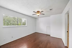 1922 Grand Valley Dr, Houston, TX 77090 - Photo 32