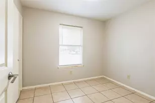 206 N Forest Dr, Willis, TX 77378 - Photo 14