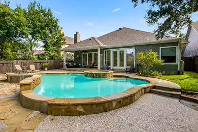 15 S Mews Wood Court, The Woodlands, TX 77381 - Photo 2