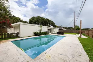 10211 Willowgrove Dr, Houston, TX 77035 - Photo 38