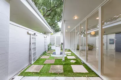 10211 Willowgrove Drive, Houston, TX 77035 - Photo 6
