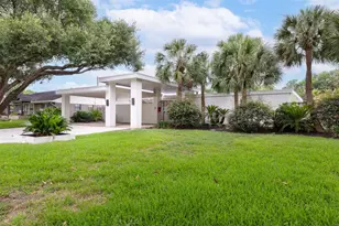 10211 Willowgrove Dr, Houston, TX 77035 - Photo 2