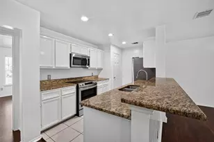 2735 Woodridge Manor Dr, Houston, TX 77087 - Photo 16