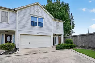2735 Woodridge Manor Dr, Houston, TX 77087 - Photo 2