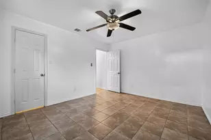 2735 Woodridge Manor Dr, Houston, TX 77087 - Photo 6