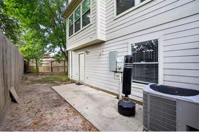 2735 Woodridge Manor Drive, Houston, TX 77087 - Photo 34