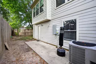 2735 Woodridge Manor Dr, Houston, TX 77087 - Photo 34