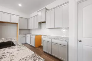1090 Oakhurst Dr, Dayton, TX 77535 - Photo 14