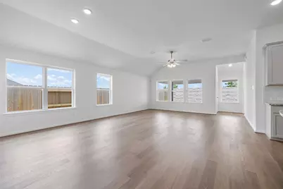 1090 Oakhurst Drive, Dayton, TX 77535 - Photo 18