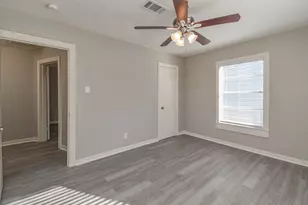 208 17th Ave N, Texas City, TX 77590 - Photo 12