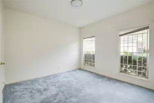 9506 Bayou Brook St, Houston, TX 77063 - Photo 20